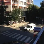 King Kong Moni